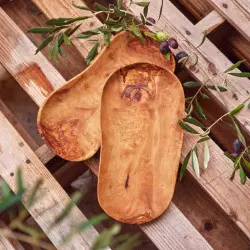 piatto artigianale in legno d'ulivo