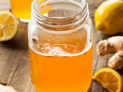 Préparation d'un kéfir d'eau de coco 